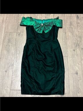 Green Off-Shoulder Bow Sheath Dress